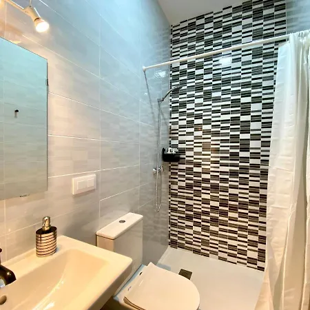 Apartamentos Cruz Roja B Seville Exterior photo